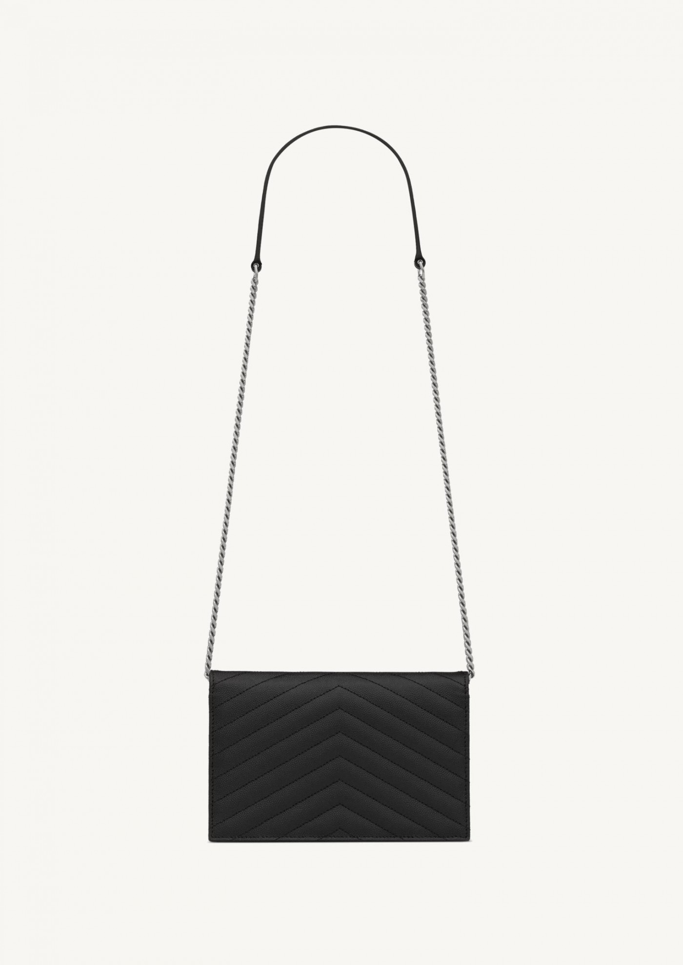 Cassandre envelope chain wallet in black powder grain leather silver