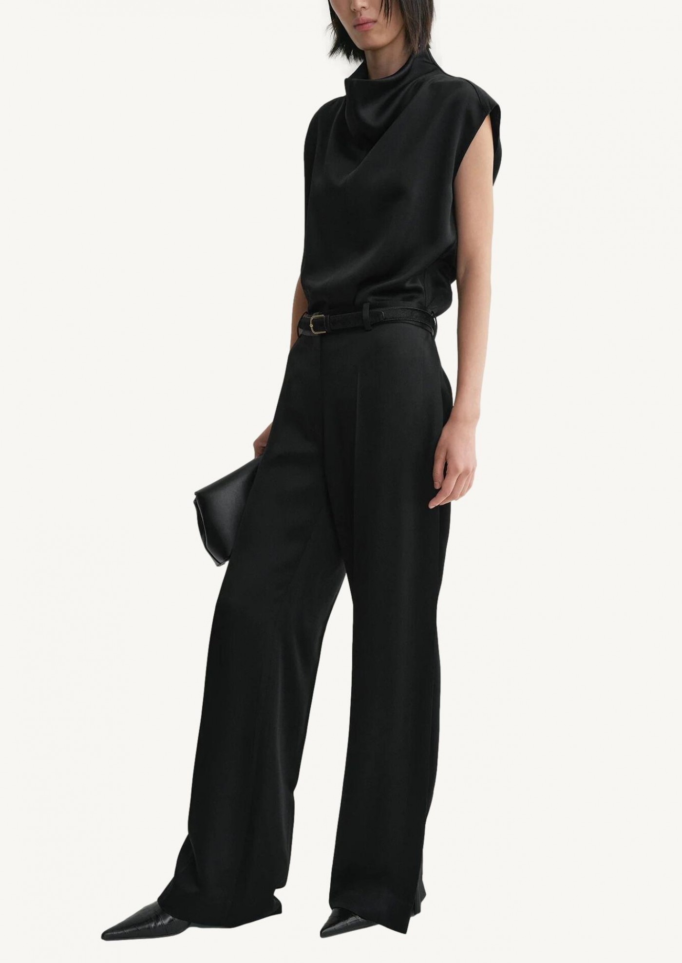 Cuff-slit trousers black