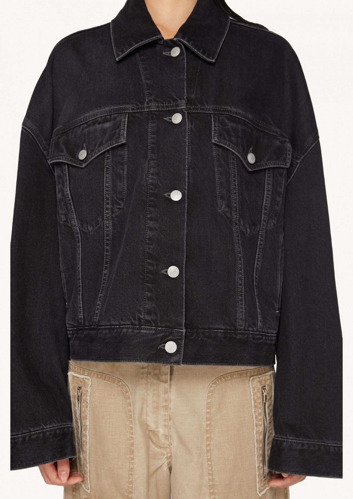 Black casual cropped denim jacket