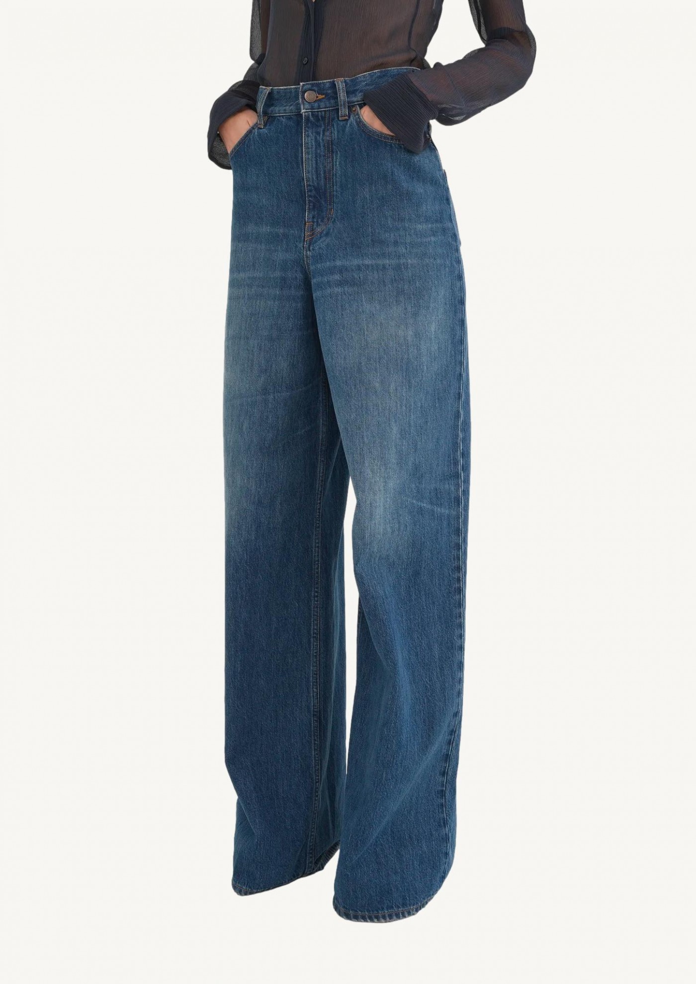 Wide leg denim jean